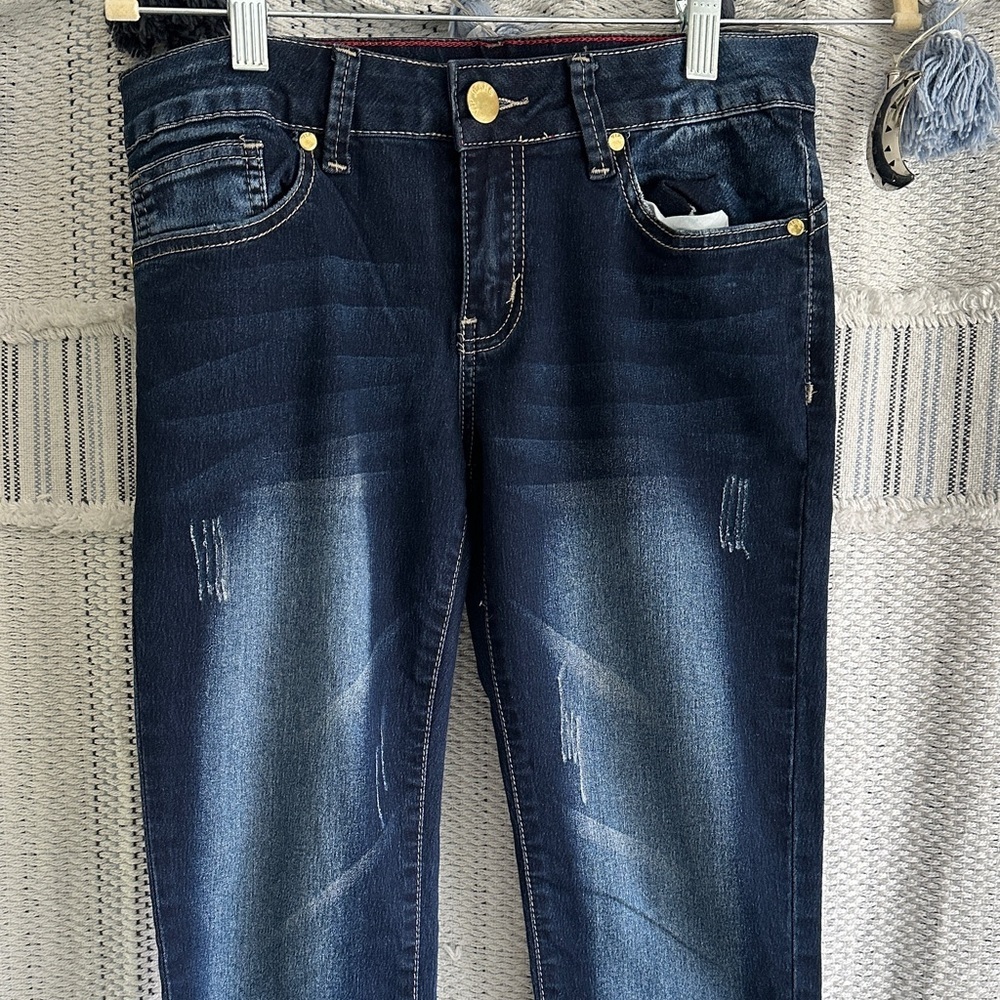 🌸VIP Distressed Jeggings - Picture 2 of 8